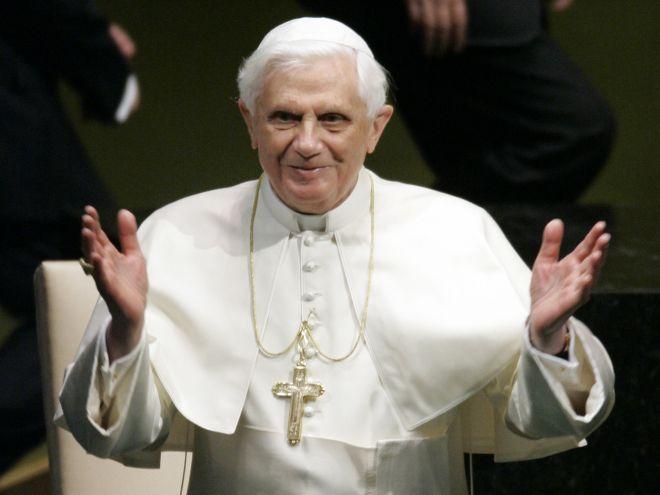 benedetto_xvi_allonu.jpg